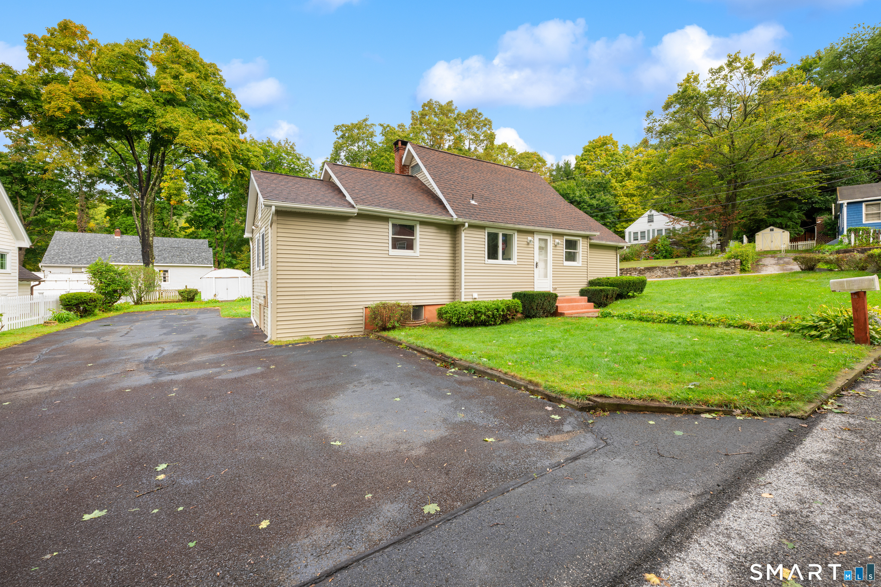 8 Hillside Road Southbury CT 06488