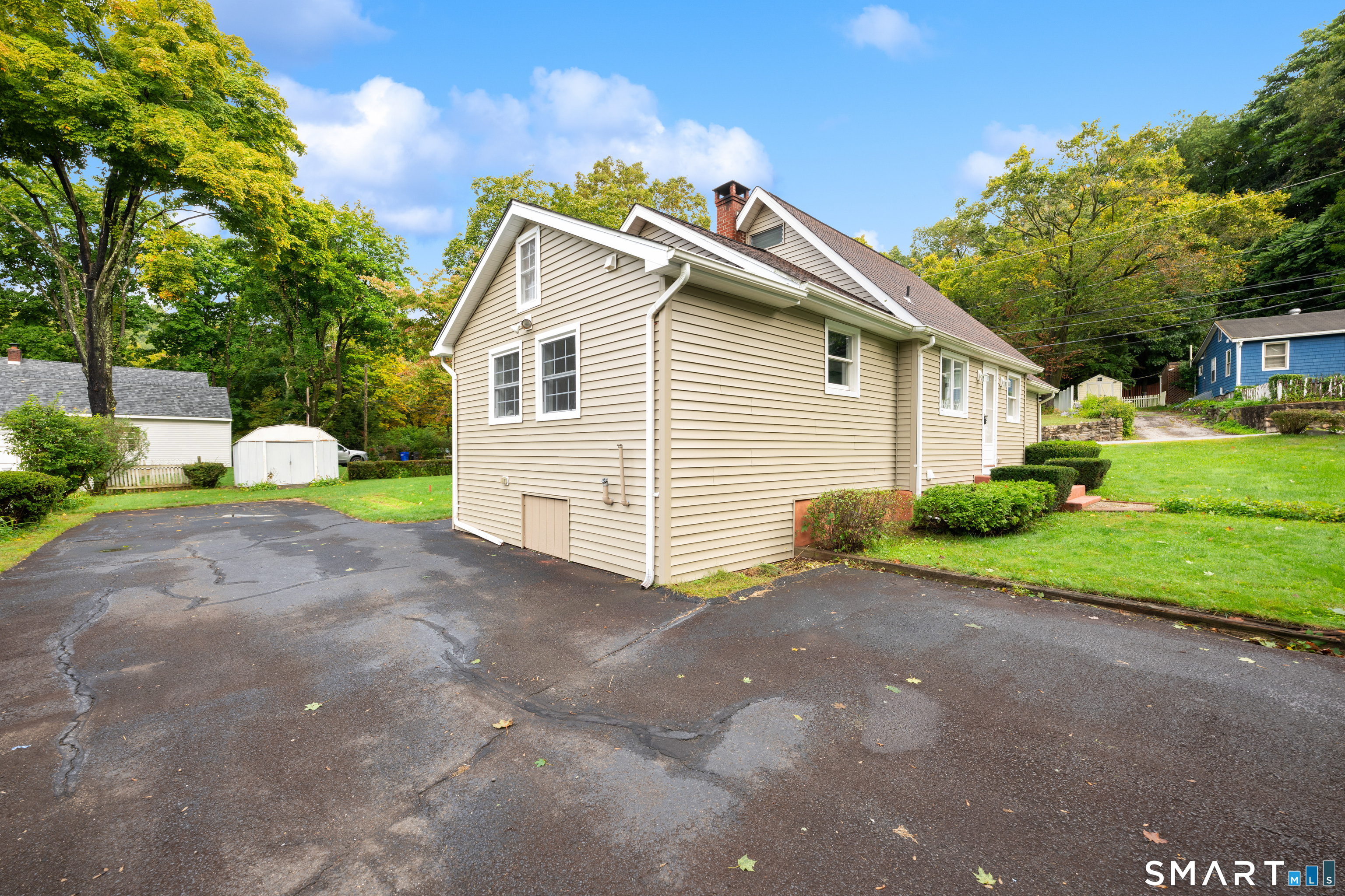 8 Hillside Road Southbury CT 06488