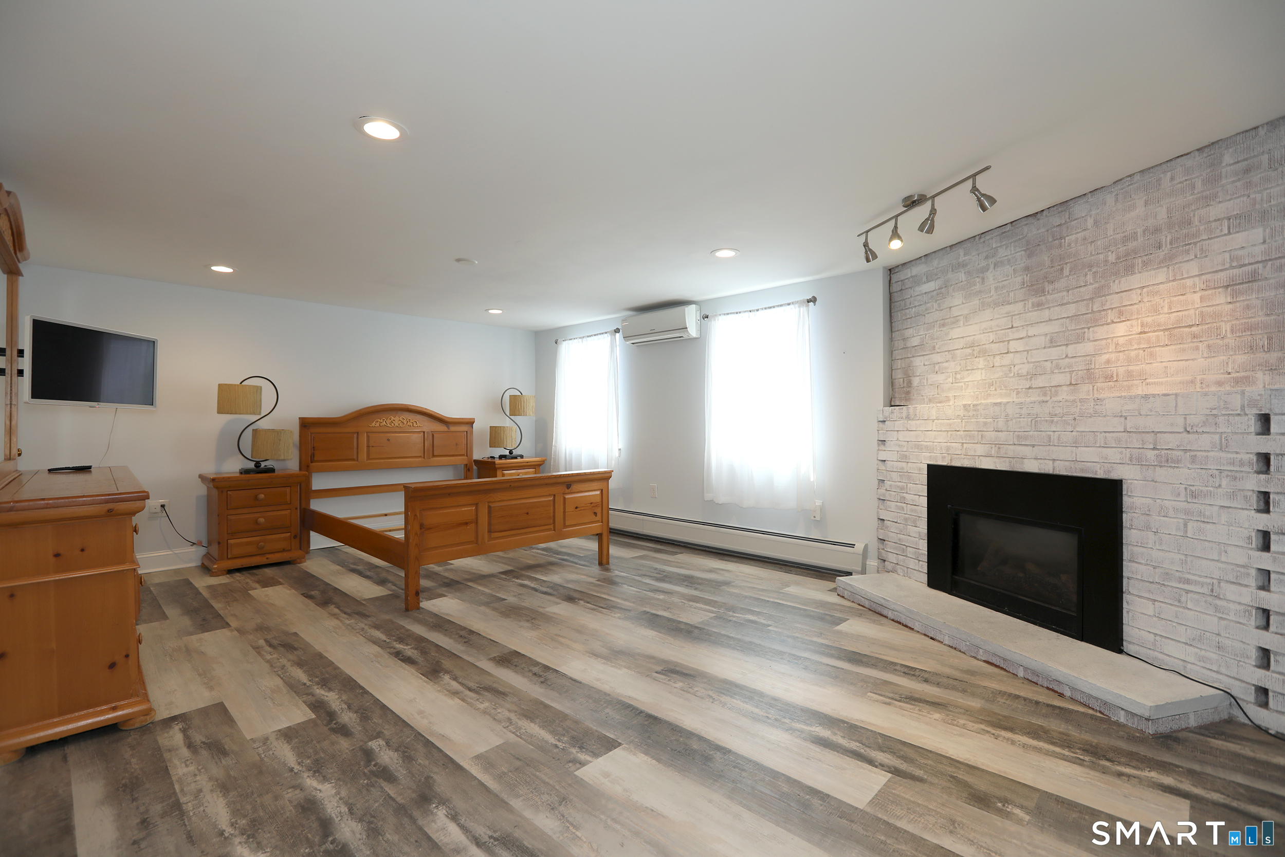 60 Ferguson Road Manchester CT 06040