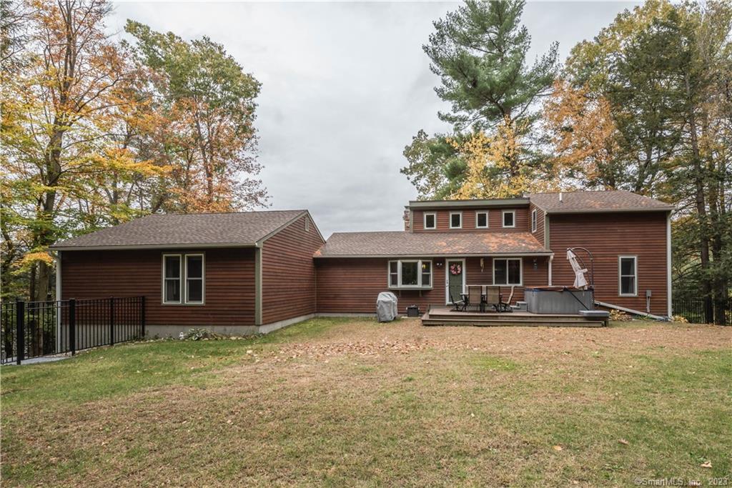 19 Pinewoods Drive Barkhamsted CT 06063