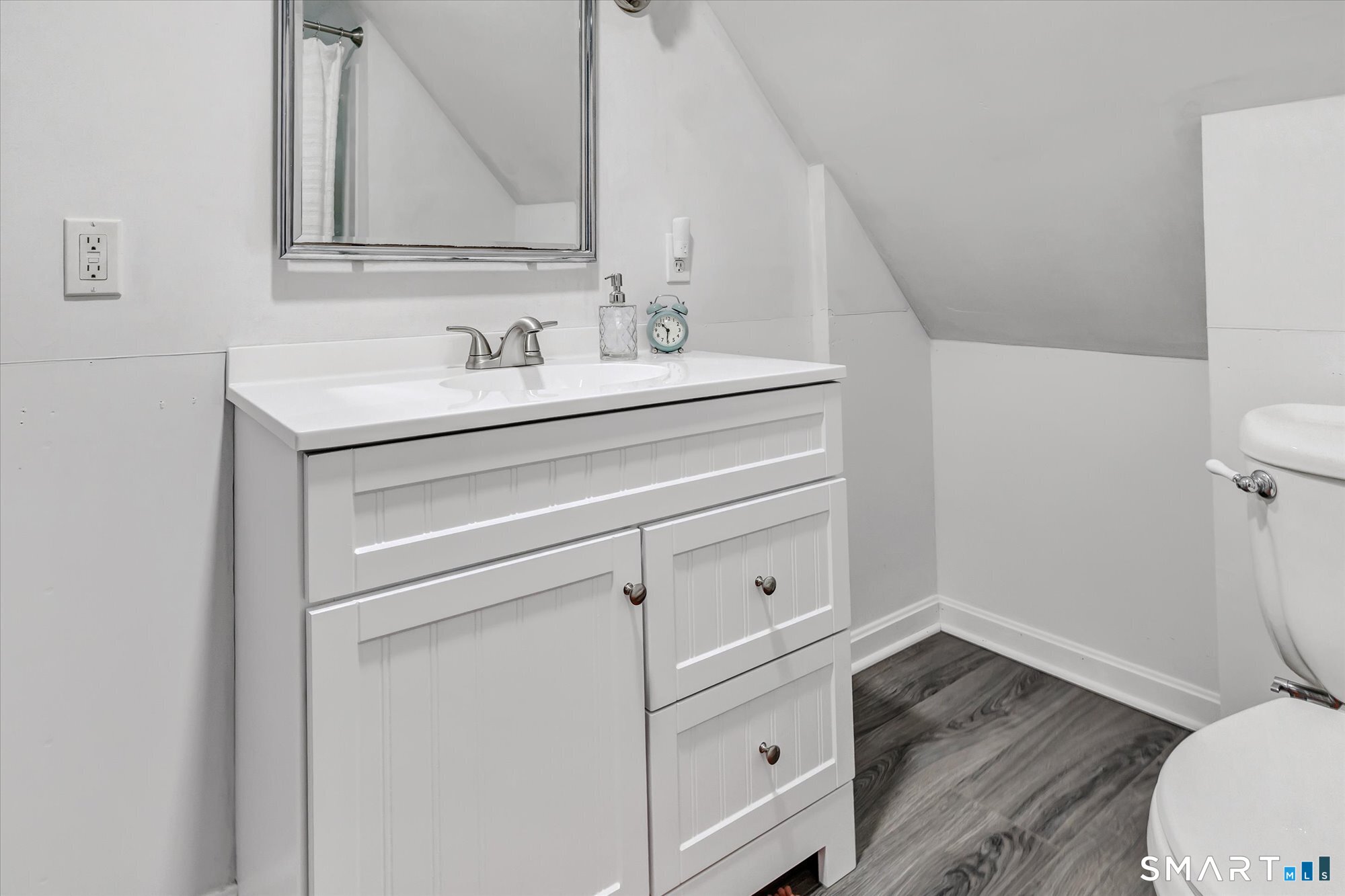 21 Grove Street Shelton CT 06484