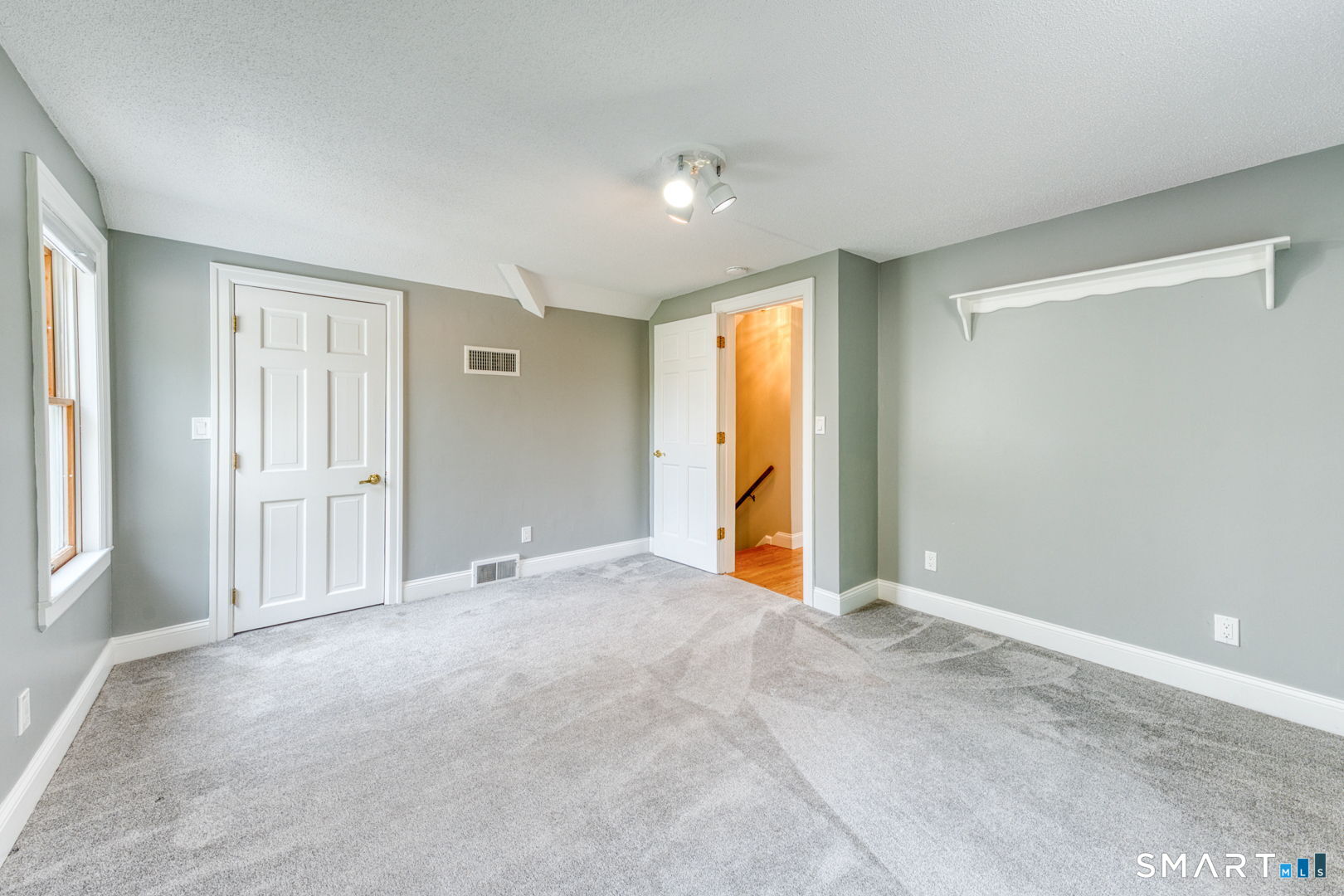 425 Hackmatack Street Manchester CT 06040