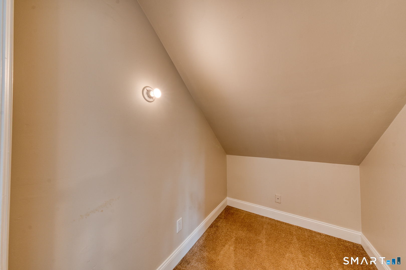 425 Hackmatack Street Manchester CT 06040