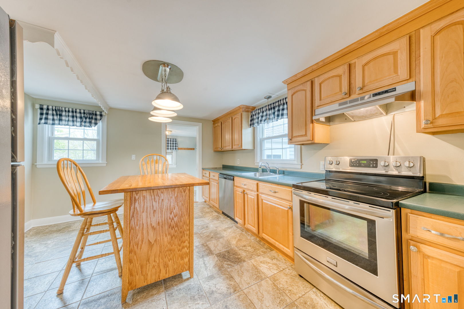 425 Hackmatack Street Manchester CT 06040