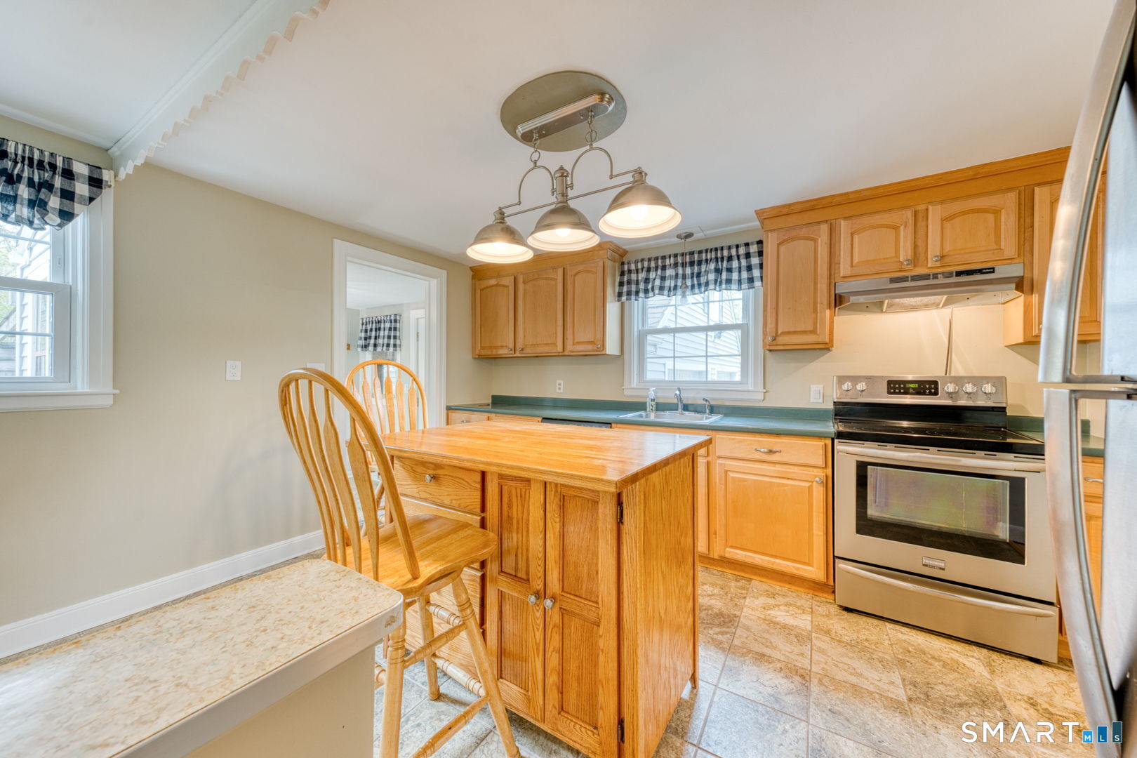 425 Hackmatack Street Manchester CT 06040