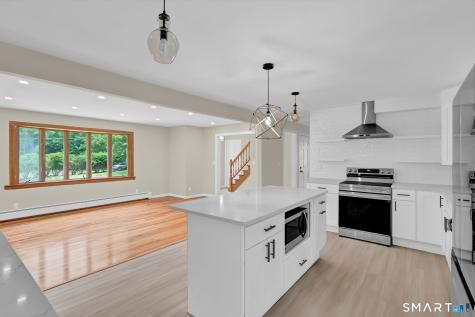 890 Copper Hill Road Suffield CT 06093
