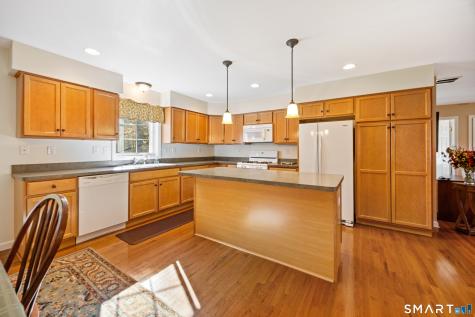 8 Hannah Way Harwinton CT 06791