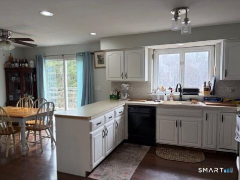 6 Cornfield Lane Woodbridge CT 06525