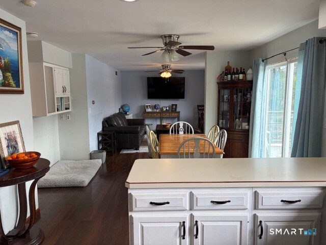 6 Cornfield Lane Woodbridge CT 06525