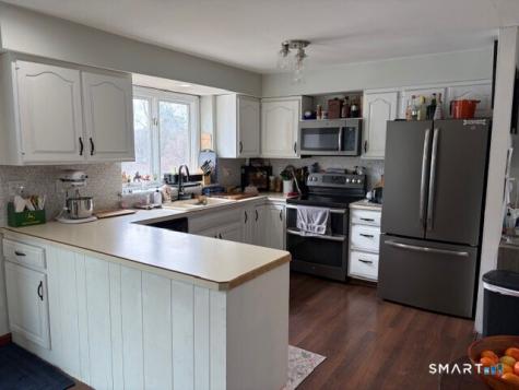 6 Cornfield Lane Woodbridge CT 06525