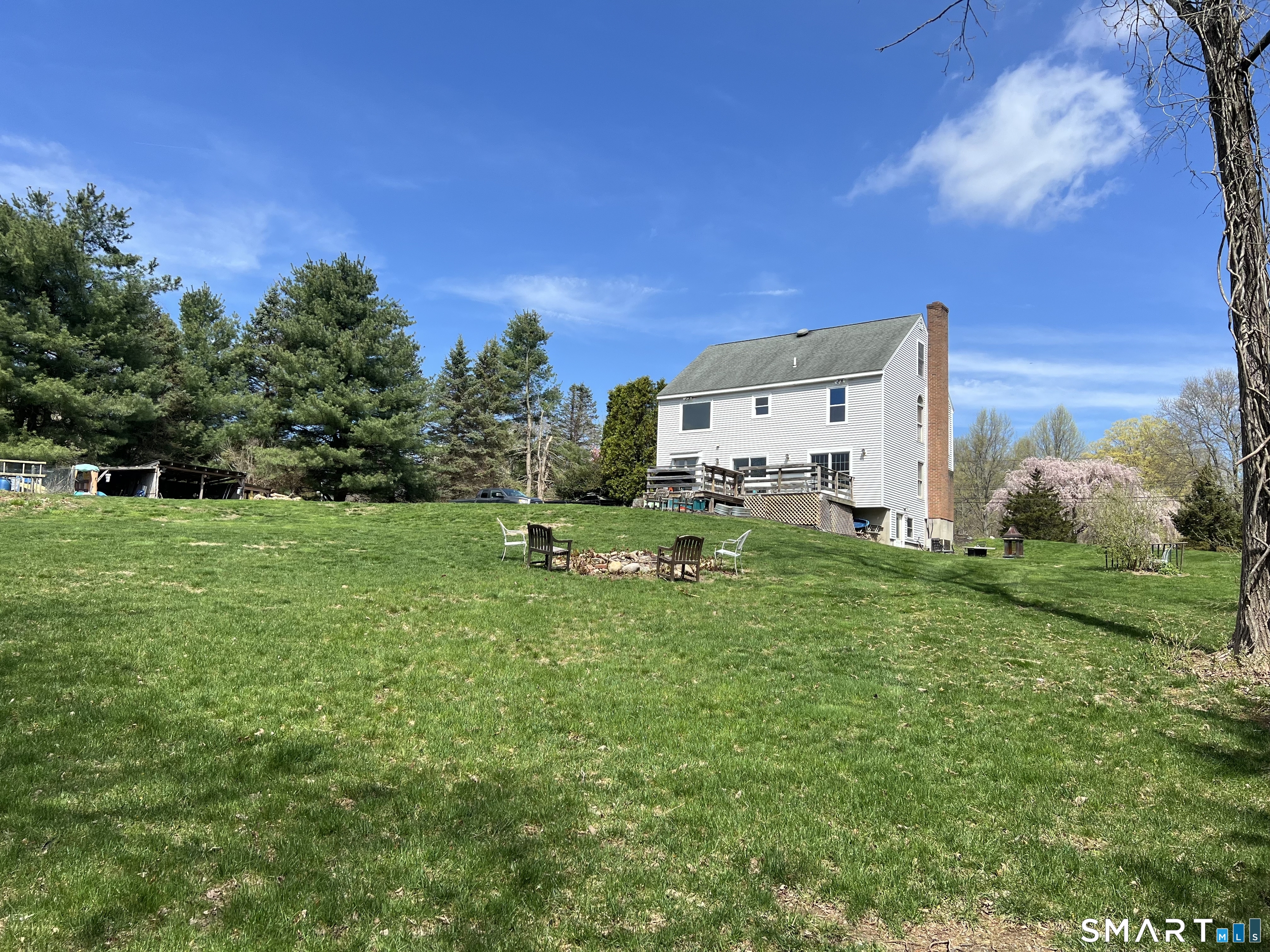 6 Cornfield Lane Woodbridge CT 06525