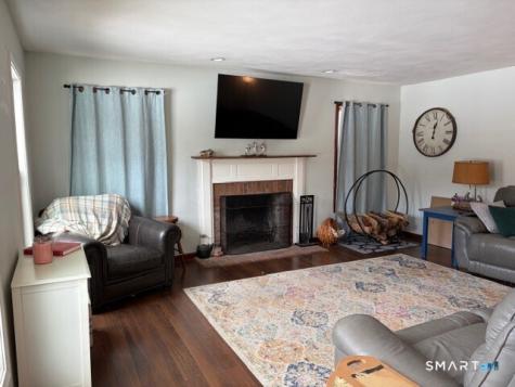 6 Cornfield Lane Woodbridge CT 06525
