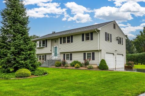 17 Field Drive Simsbury CT 06070