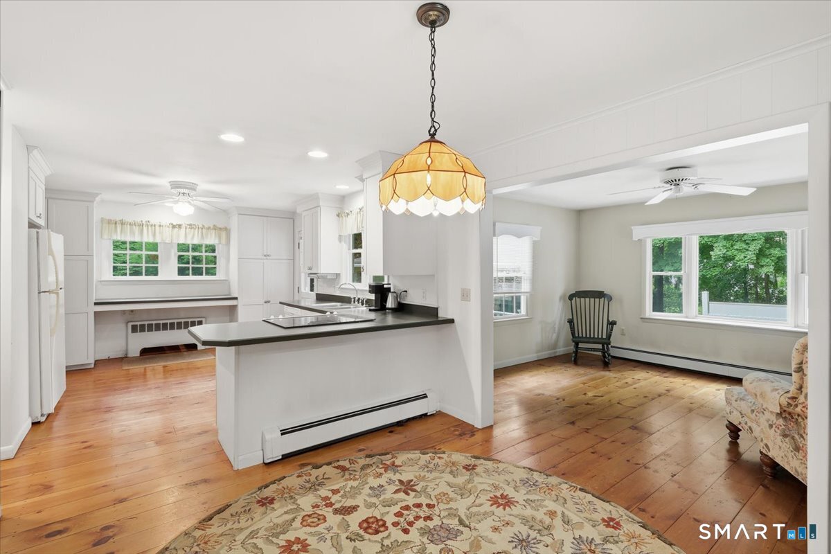 39 Buckingham Street Stonington CT 06379
