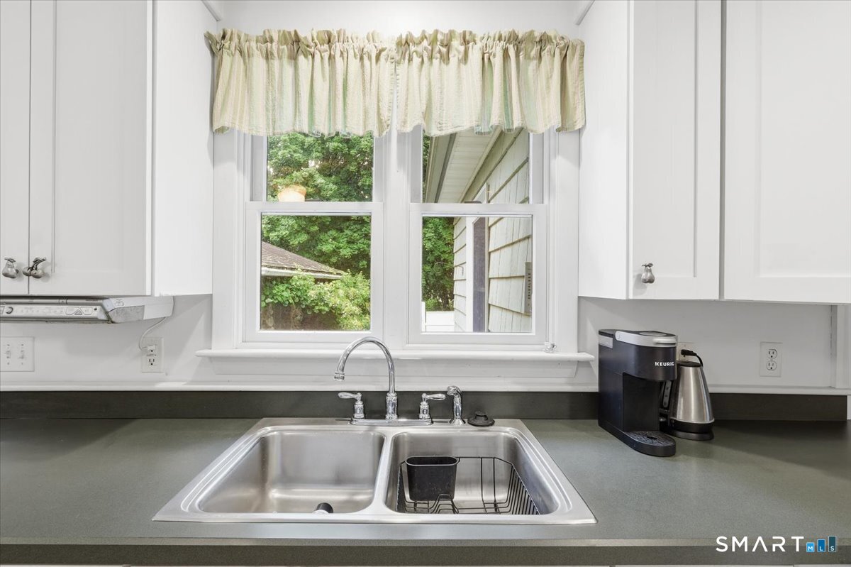 39 Buckingham Street Stonington CT 06379