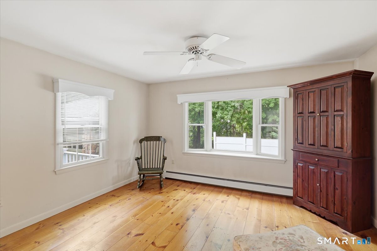39 Buckingham Street Stonington CT 06379