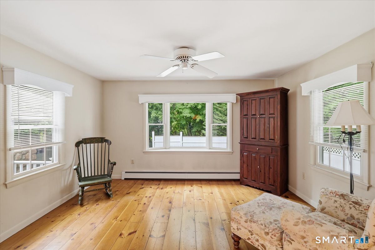 39 Buckingham Street Stonington CT 06379
