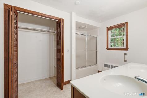 39 Buckingham Street Stonington CT 06379