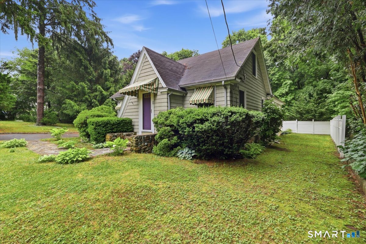 39 Buckingham Street Stonington CT 06379