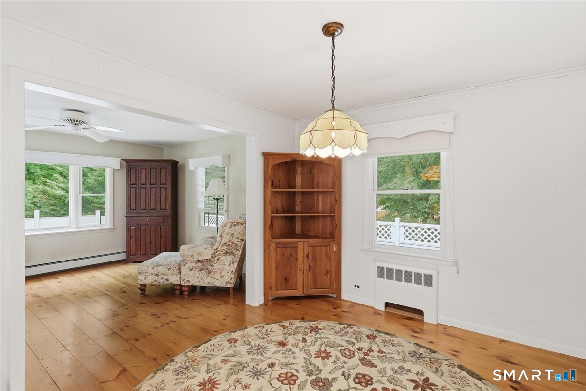 39 Buckingham Street Stonington CT 06379