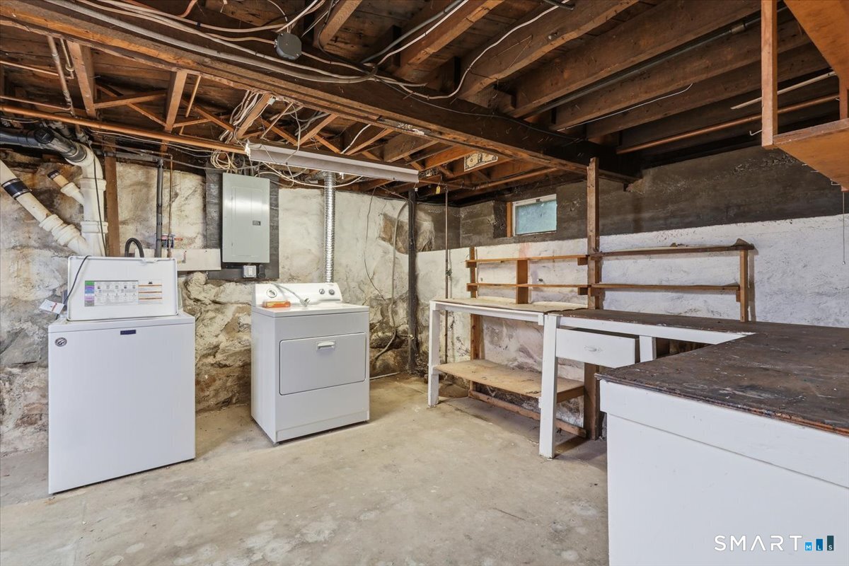 39 Buckingham Street Stonington CT 06379