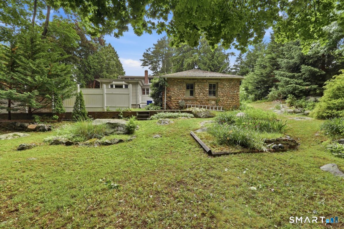 39 Buckingham Street Stonington CT 06379