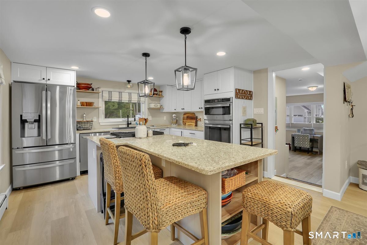 16 Hawthorne Road East Hampton CT 06424