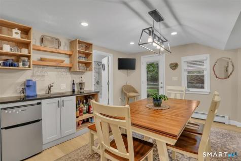 16 Hawthorne Road East Hampton CT 06424