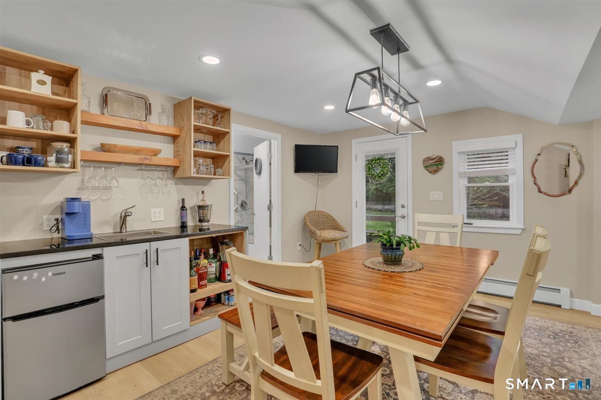 16 Hawthorne Road East Hampton CT 06424