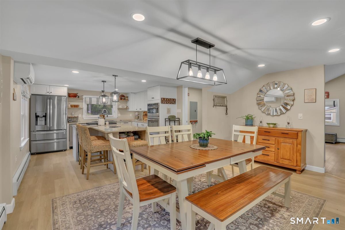 16 Hawthorne Road East Hampton CT 06424