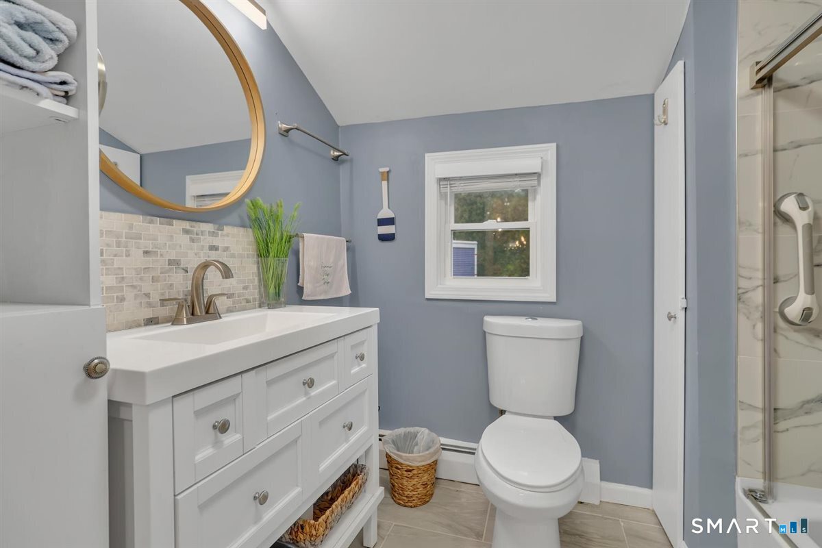 16 Hawthorne Road East Hampton CT 06424