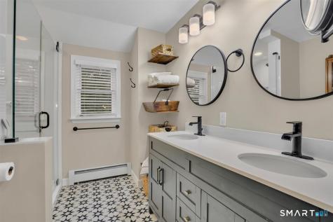 16 Hawthorne Road East Hampton CT 06424