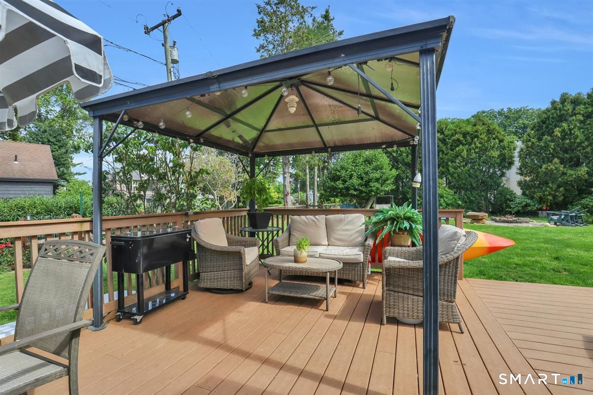 16 Hawthorne Road East Hampton CT 06424