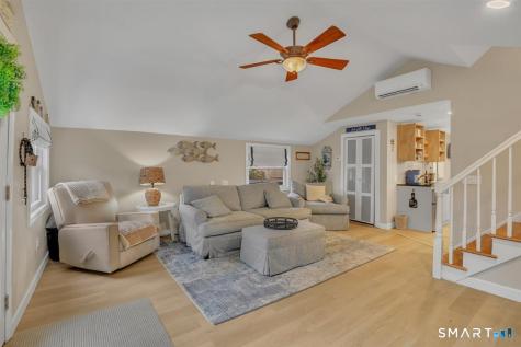 16 Hawthorne Road East Hampton CT 06424