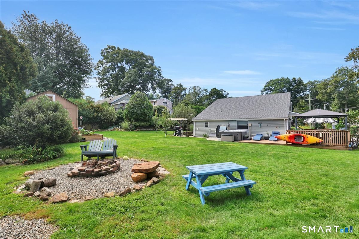 16 Hawthorne Road East Hampton CT 06424