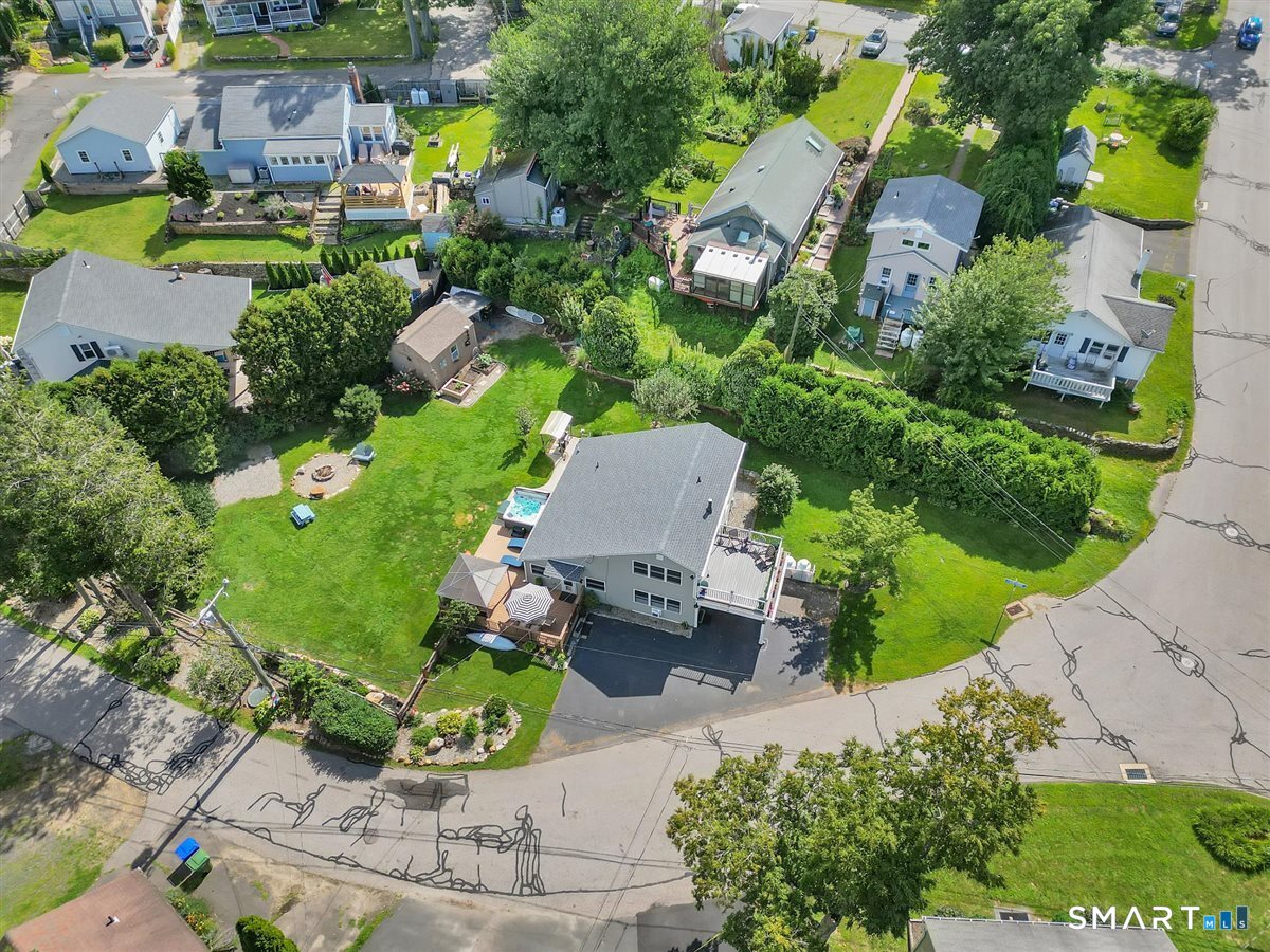 16 Hawthorne Road East Hampton CT 06424