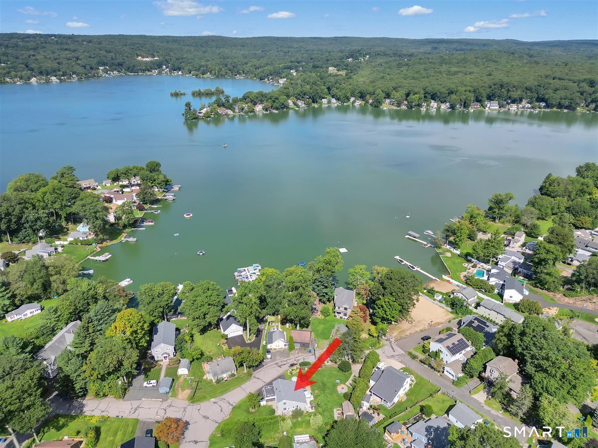 16 Hawthorne Road East Hampton CT 06424