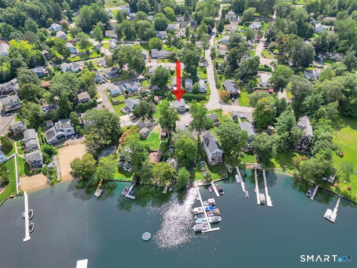 16 Hawthorne Road East Hampton CT 06424
