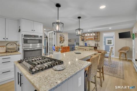 16 Hawthorne Road East Hampton CT 06424