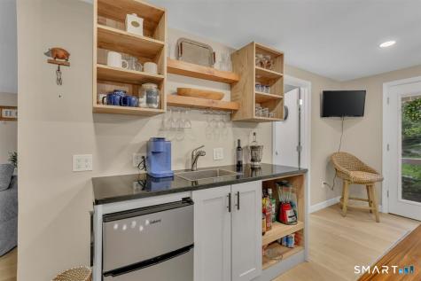 16 Hawthorne Road East Hampton CT 06424
