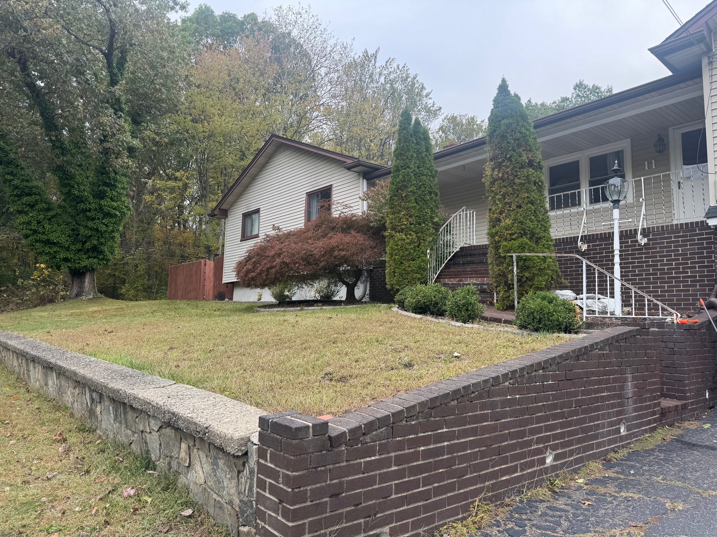 11 Linda Drive Bridgeport CT 06606