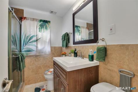 22 Elizabeth Drive Manchester CT 06042
