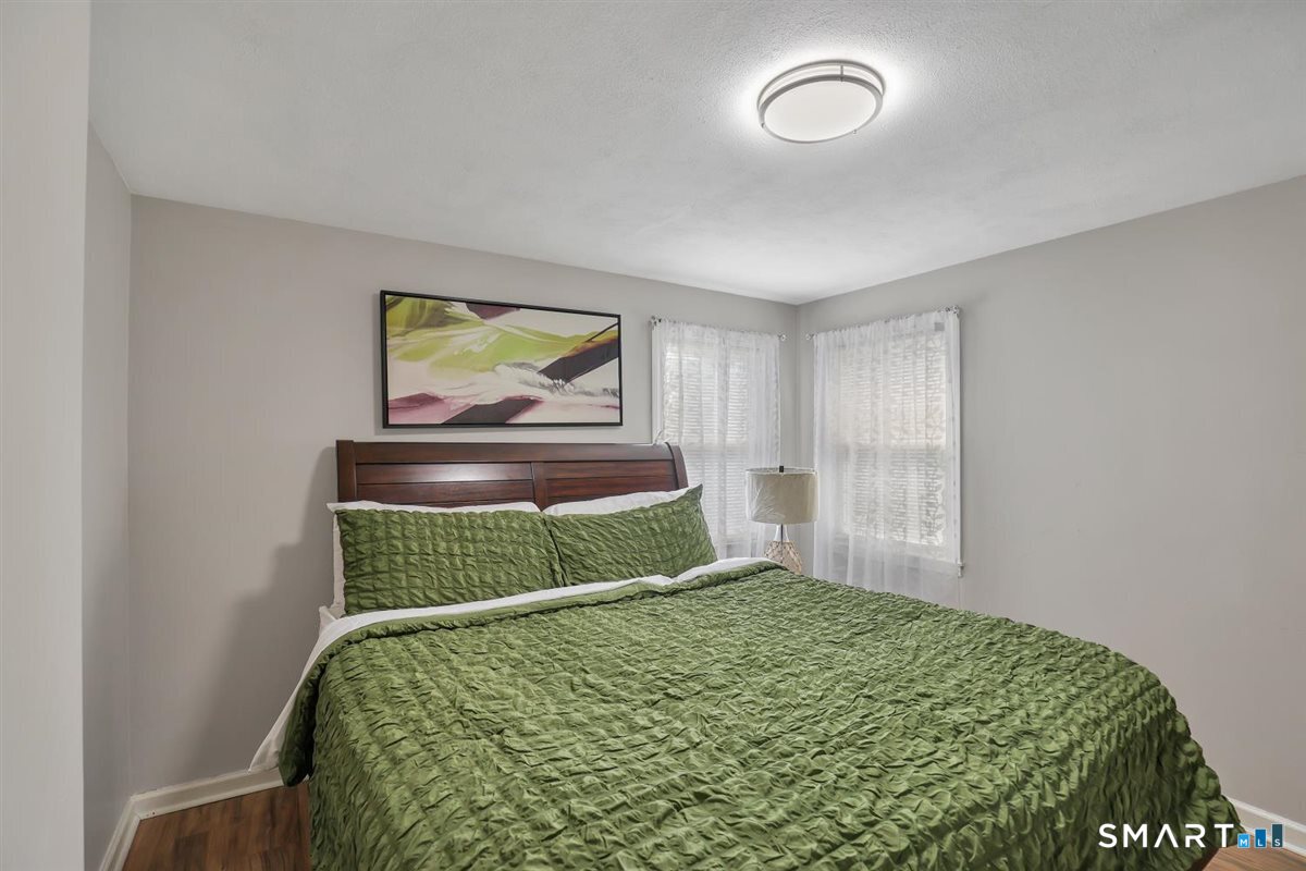 22 Elizabeth Drive Manchester CT 06042