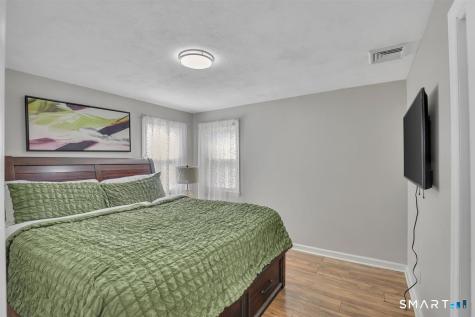 22 Elizabeth Drive Manchester CT 06042