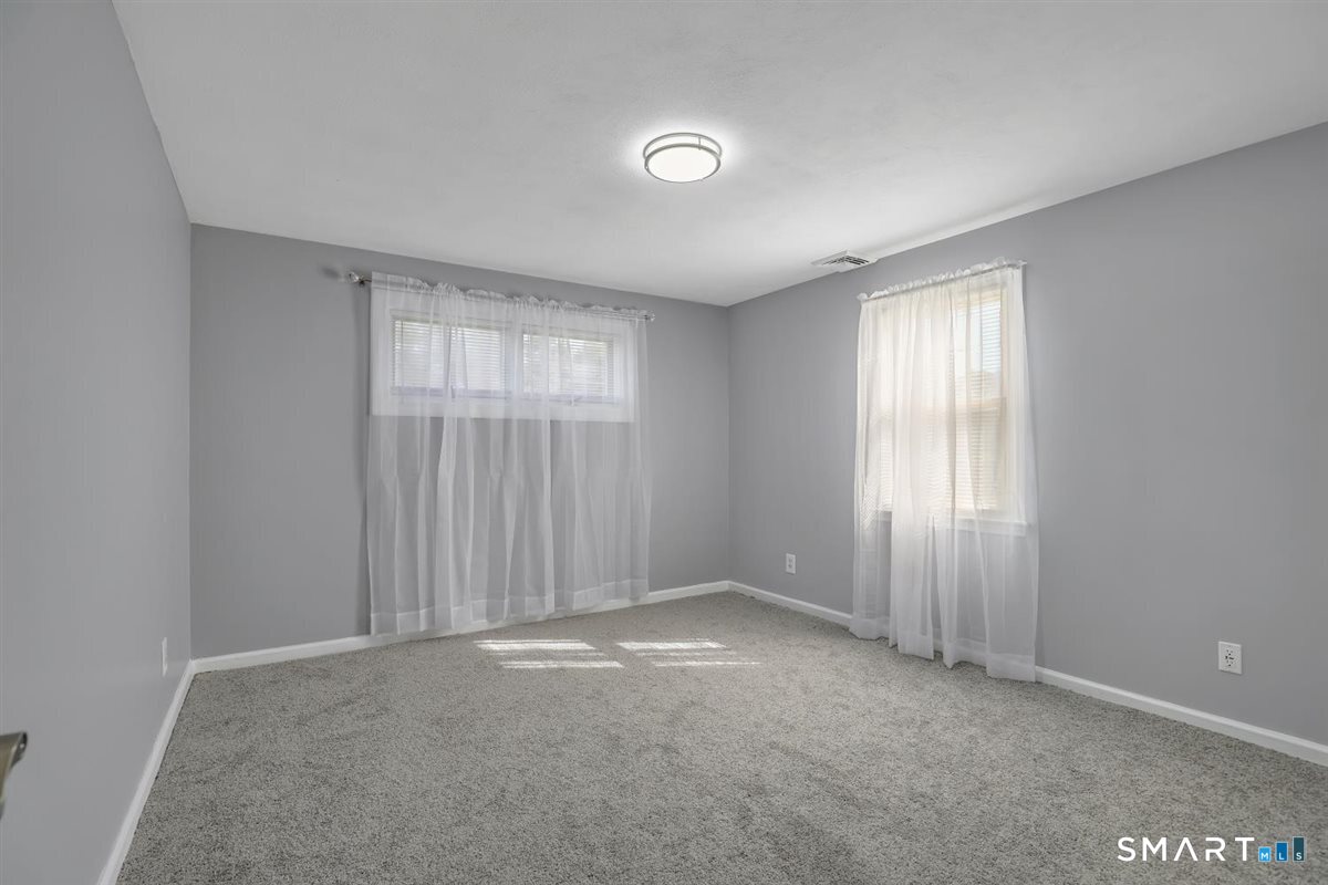 22 Elizabeth Drive Manchester CT 06042