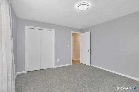 22 Elizabeth Drive Manchester CT 06042