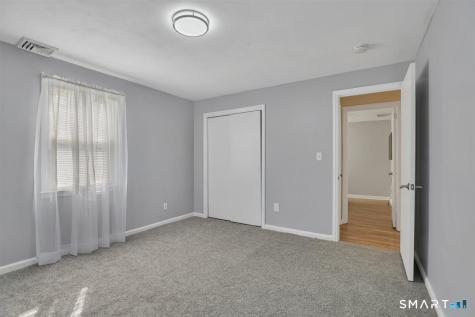 22 Elizabeth Drive Manchester CT 06042