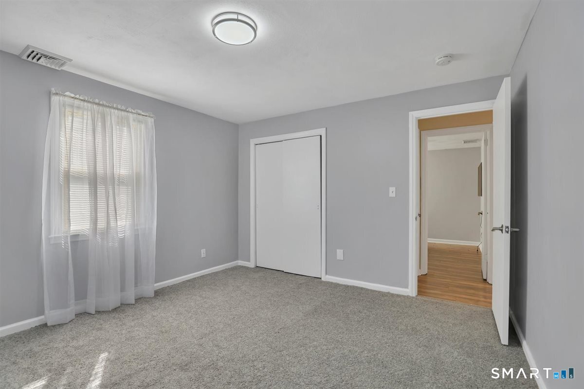 22 Elizabeth Drive Manchester CT 06042