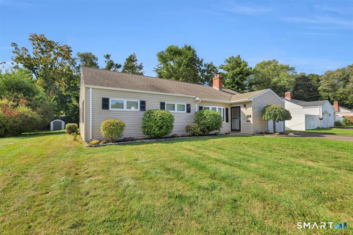 22 Elizabeth Drive Manchester CT 06042