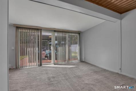 22 Elizabeth Drive Manchester CT 06042